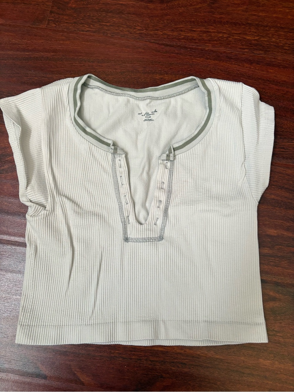 Out from under Ribbed Scoop Neck Top size M/L